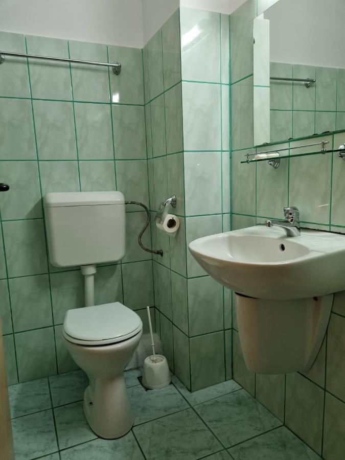 Văliug Randunica酒店 外观 照片