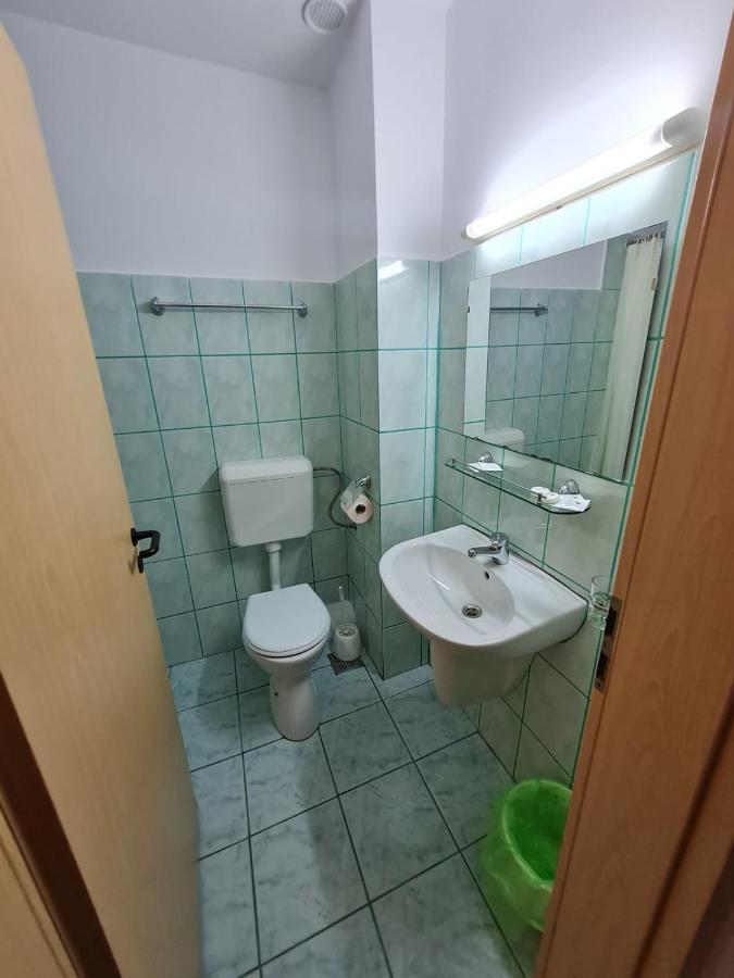 Văliug Randunica酒店 外观 照片